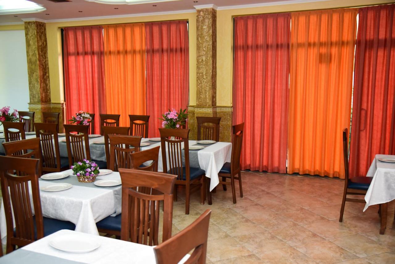 Koa Hotel Durres Exterior photo